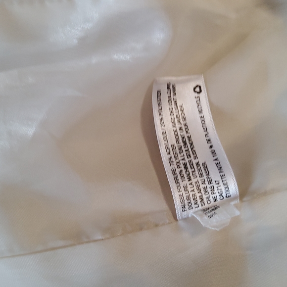 Faux Fur Vest - Picture 5 of 5